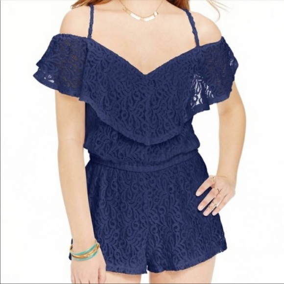 ⭐️ Jessica Simpson Lace Romper - Picture 1 of 8